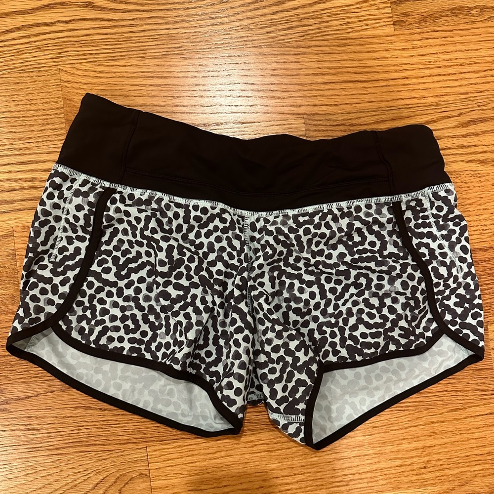 Lululemon Run Times Short Sz 6 *4-way Stretch